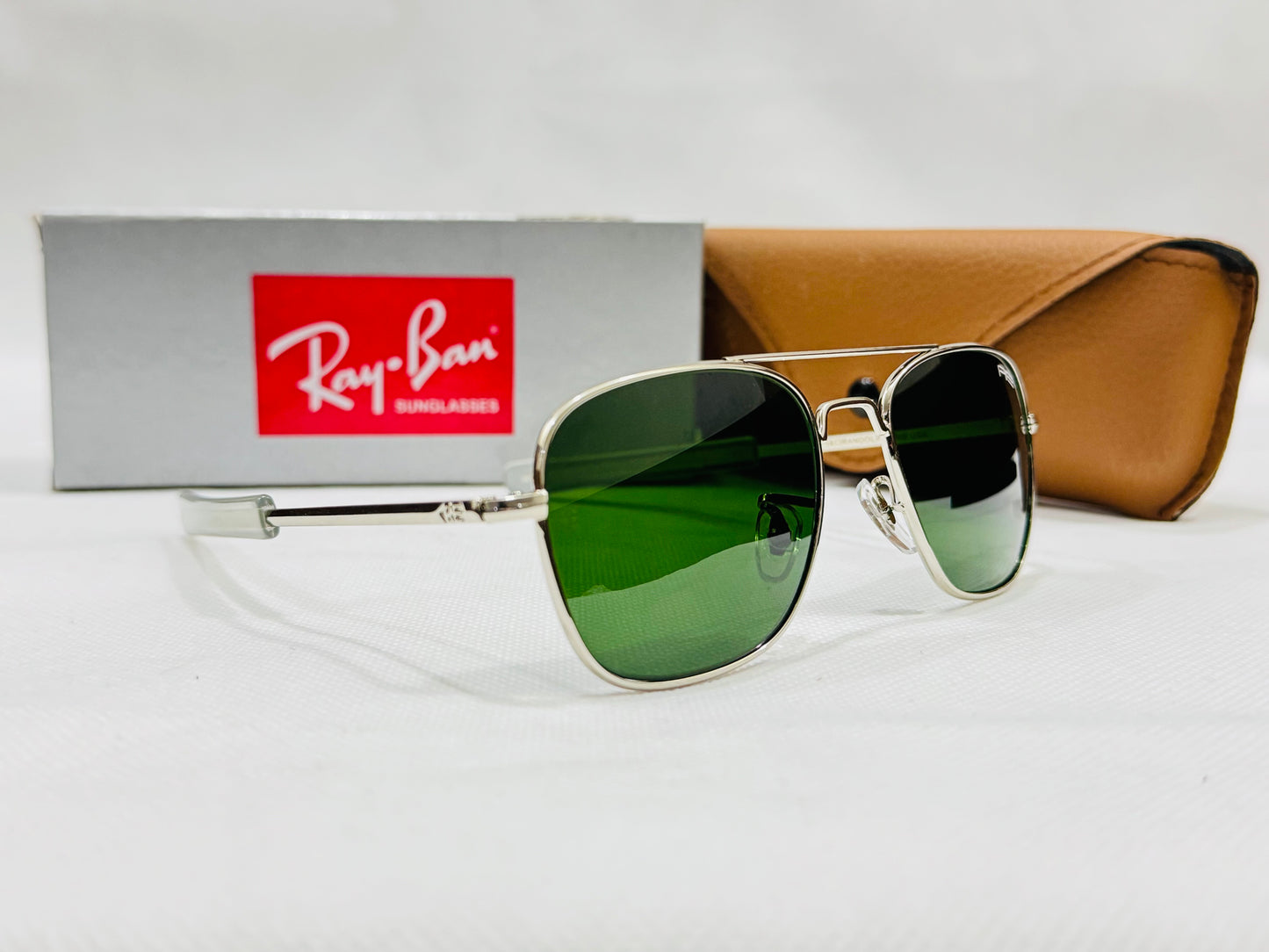 RE Classic Aviator Sunglasses with Green Lenses