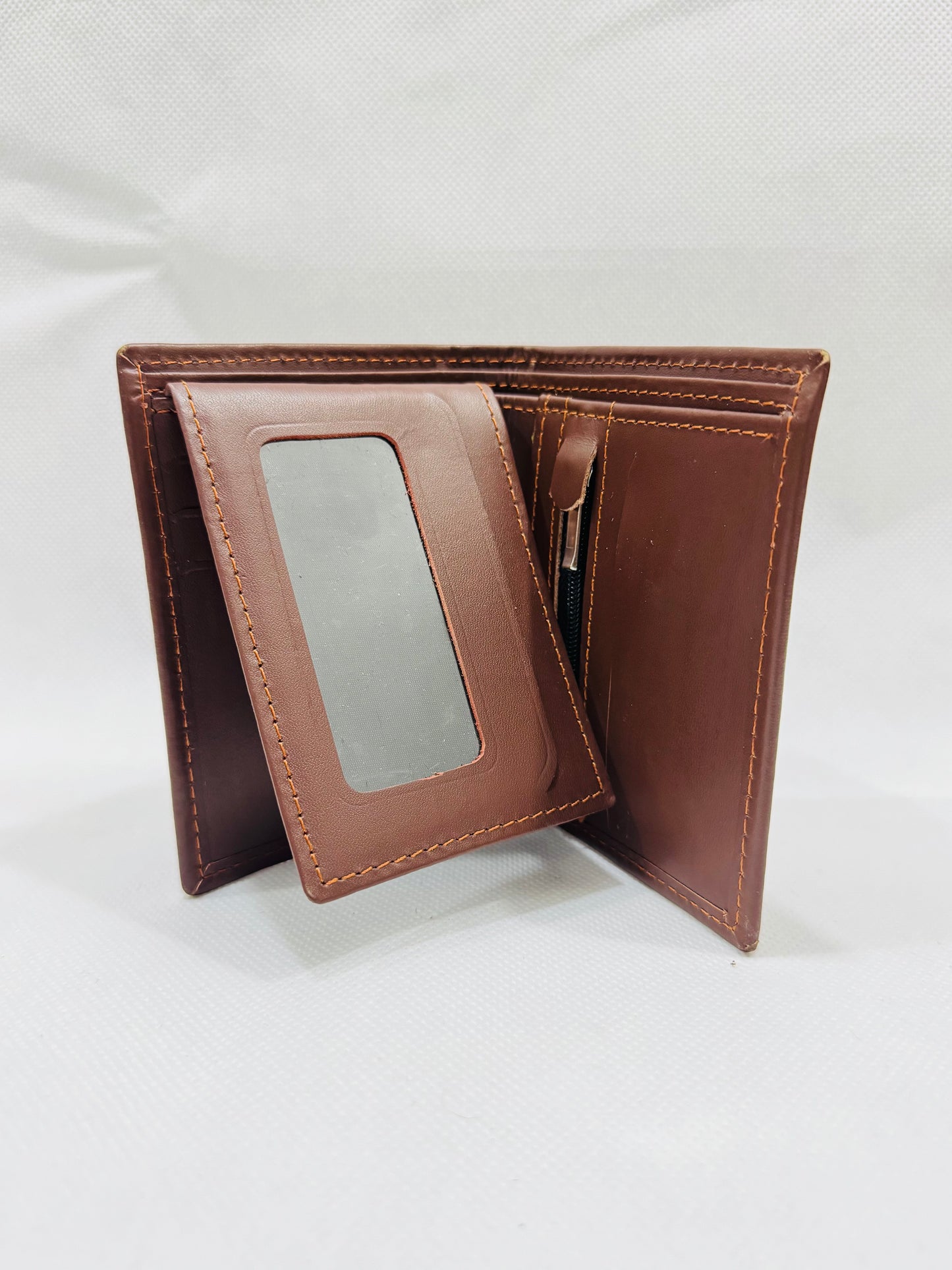 Classic Bifold Leather Wallet – Saddle Brown Perfection