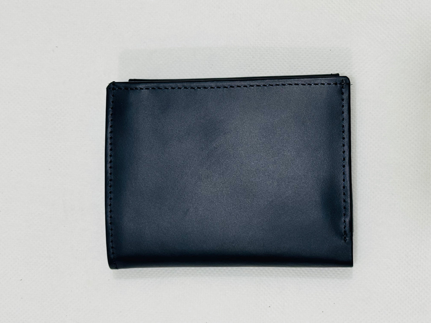 Classic Navy Blue Leather Tri-fold Wallet – Sleek & Sophisticated