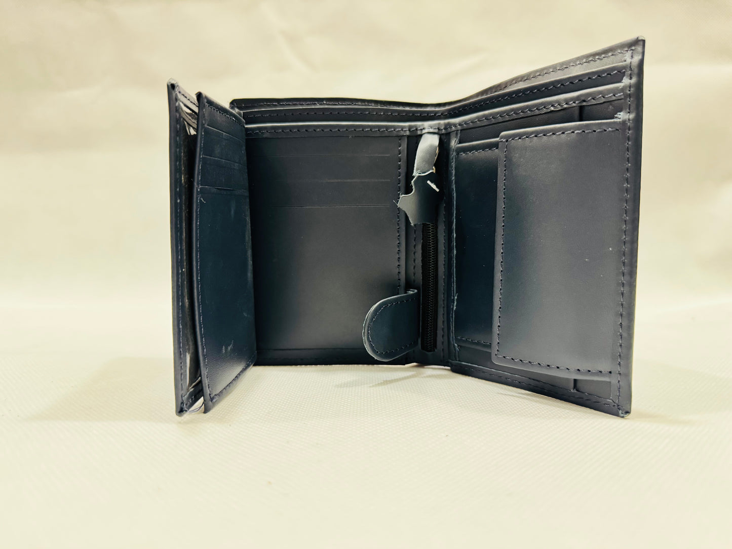 Classic Navy Blue Leather Tri-fold Wallet – Sleek & Sophisticated