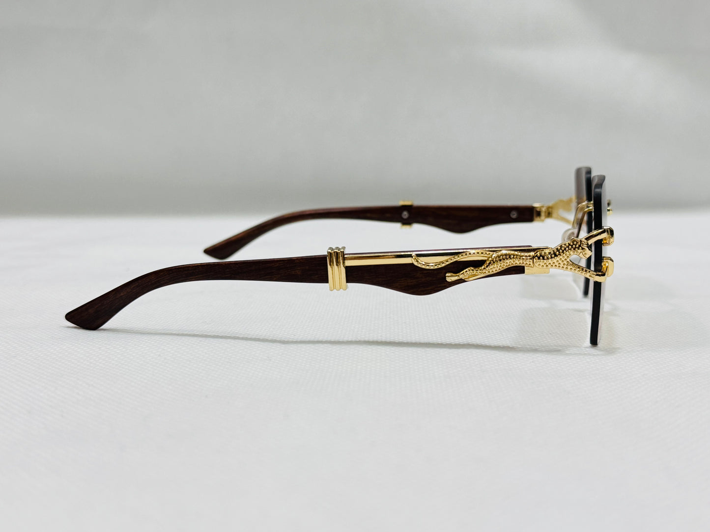 Cartier-Luxury Square Sunglasses with Warm Gradient Lenses and Gold Accents